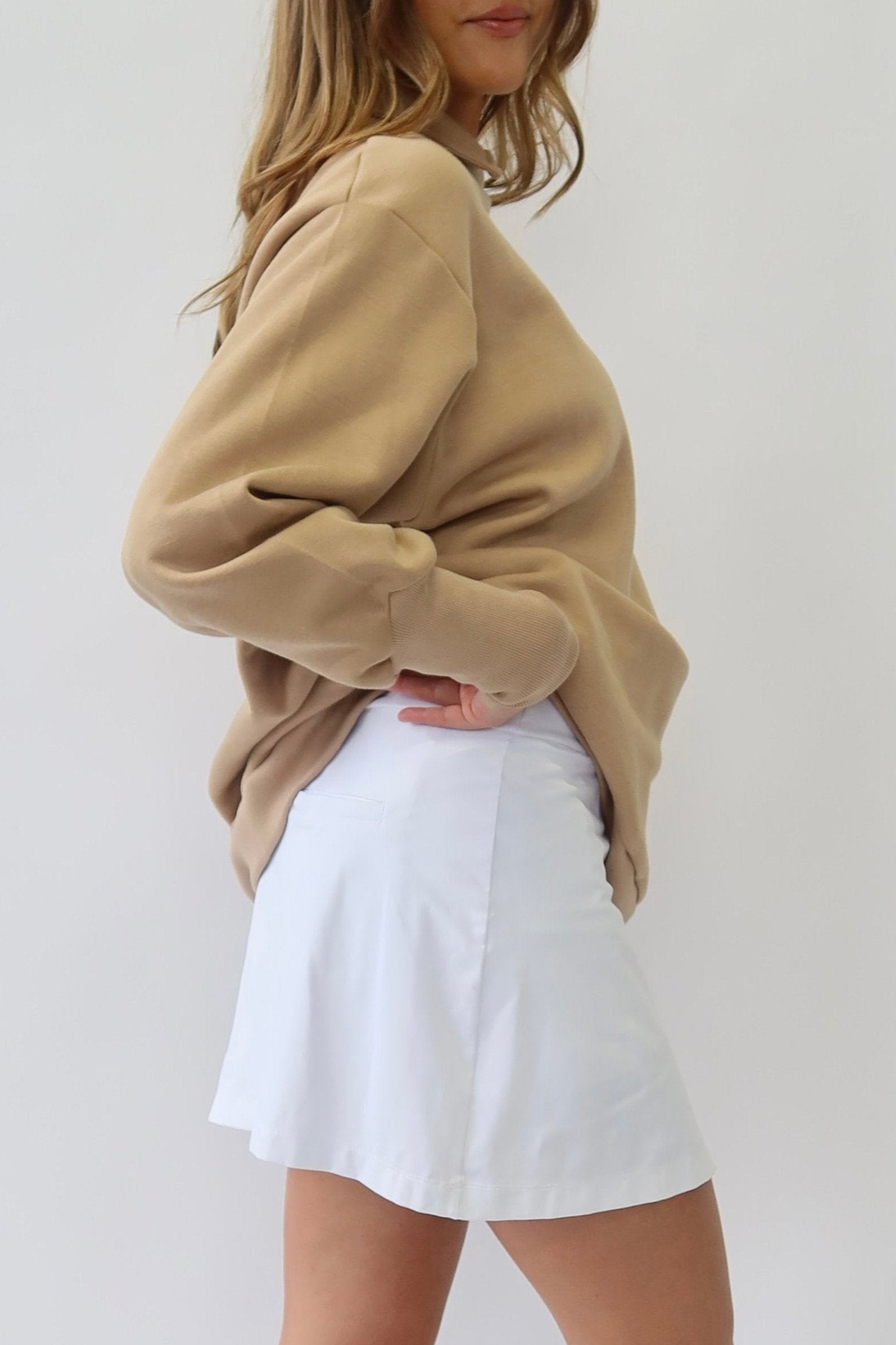 the garde women's chestnut collared crewneck for golf and tennis