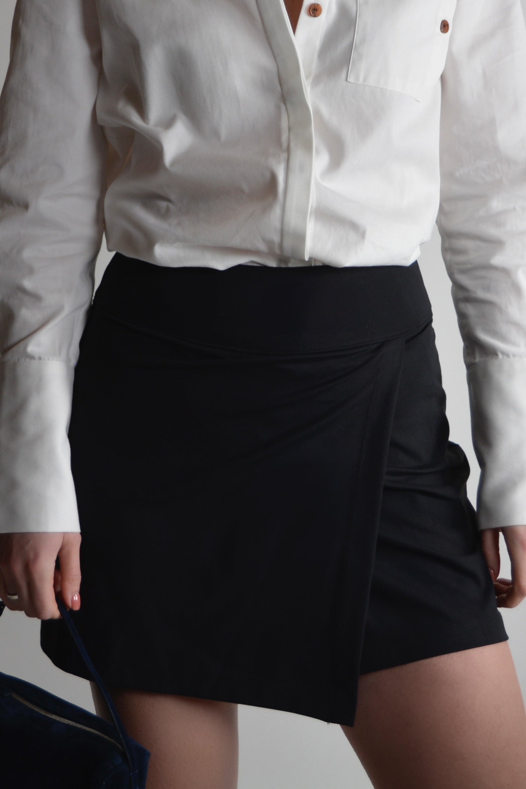 the garde women's 16 inch black golf skirt with pockets