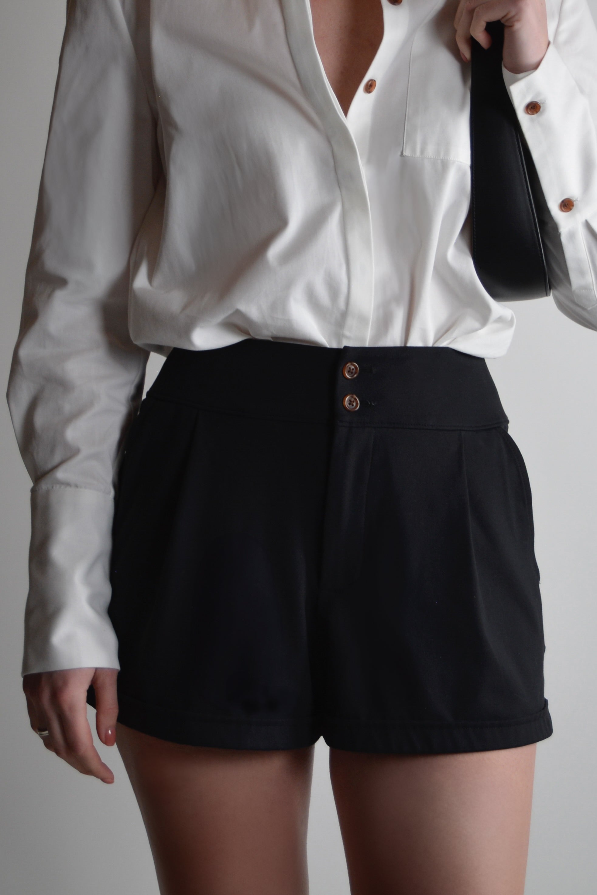 the garde women's golf and tennis shorts with tortoise buttons