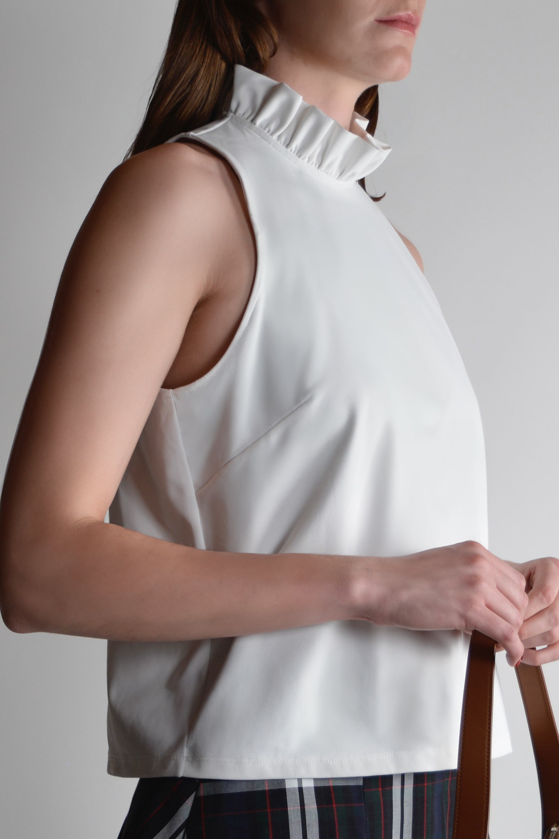 the garde ruffle neck tank white