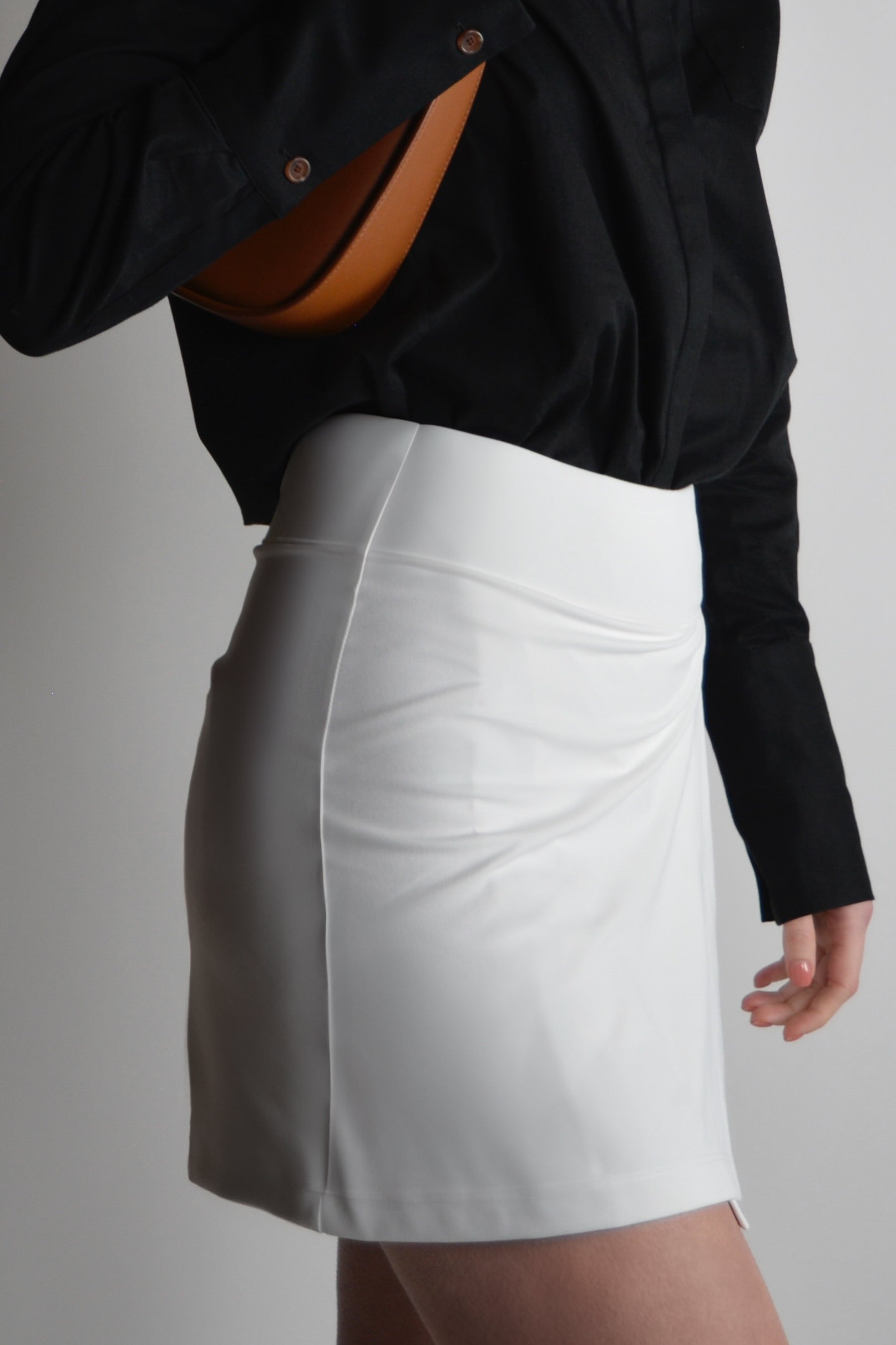 the garde women's 16 inch white golf skirt with pockets
