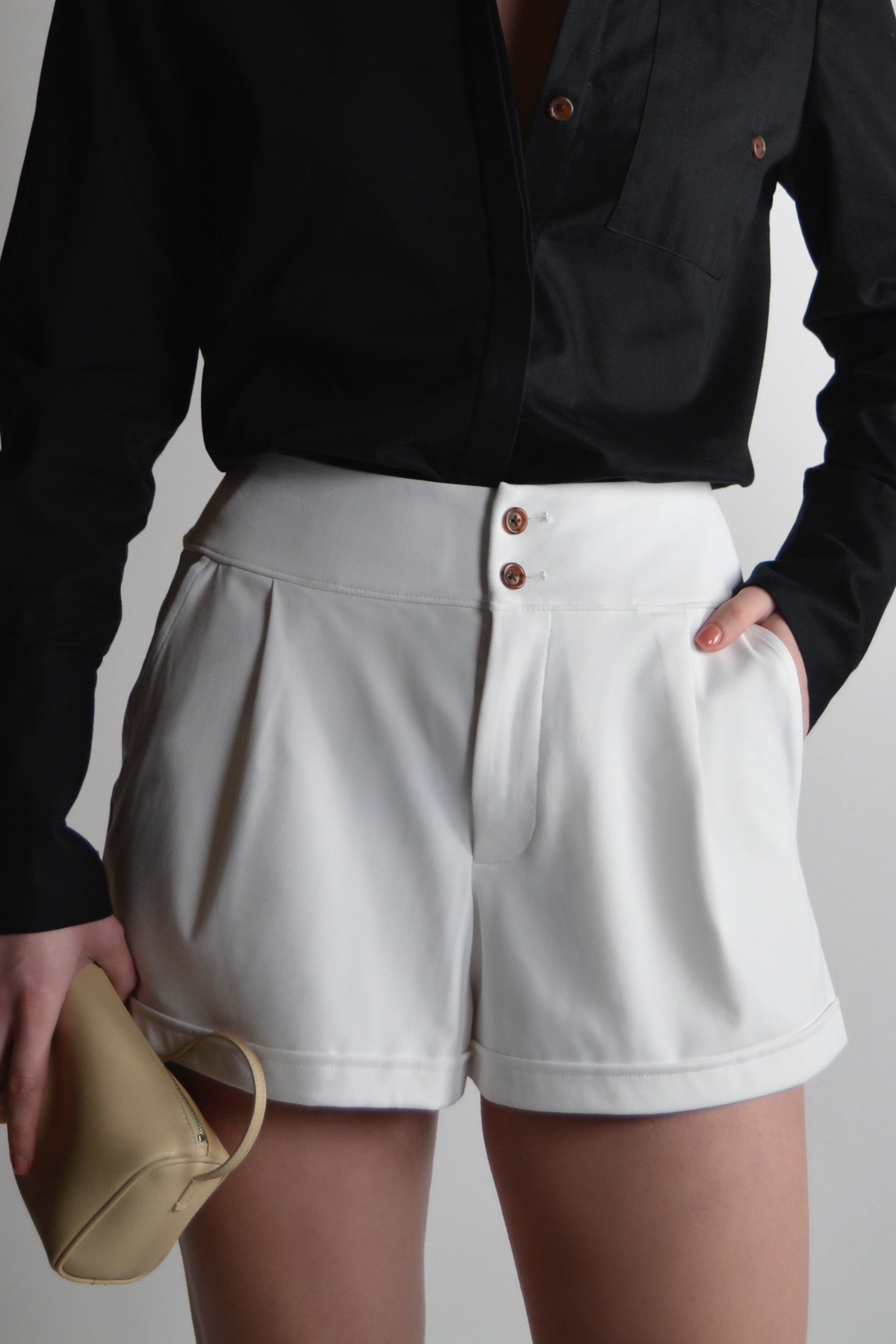 the garde women's golf and tennis shorts with tortoise buttons