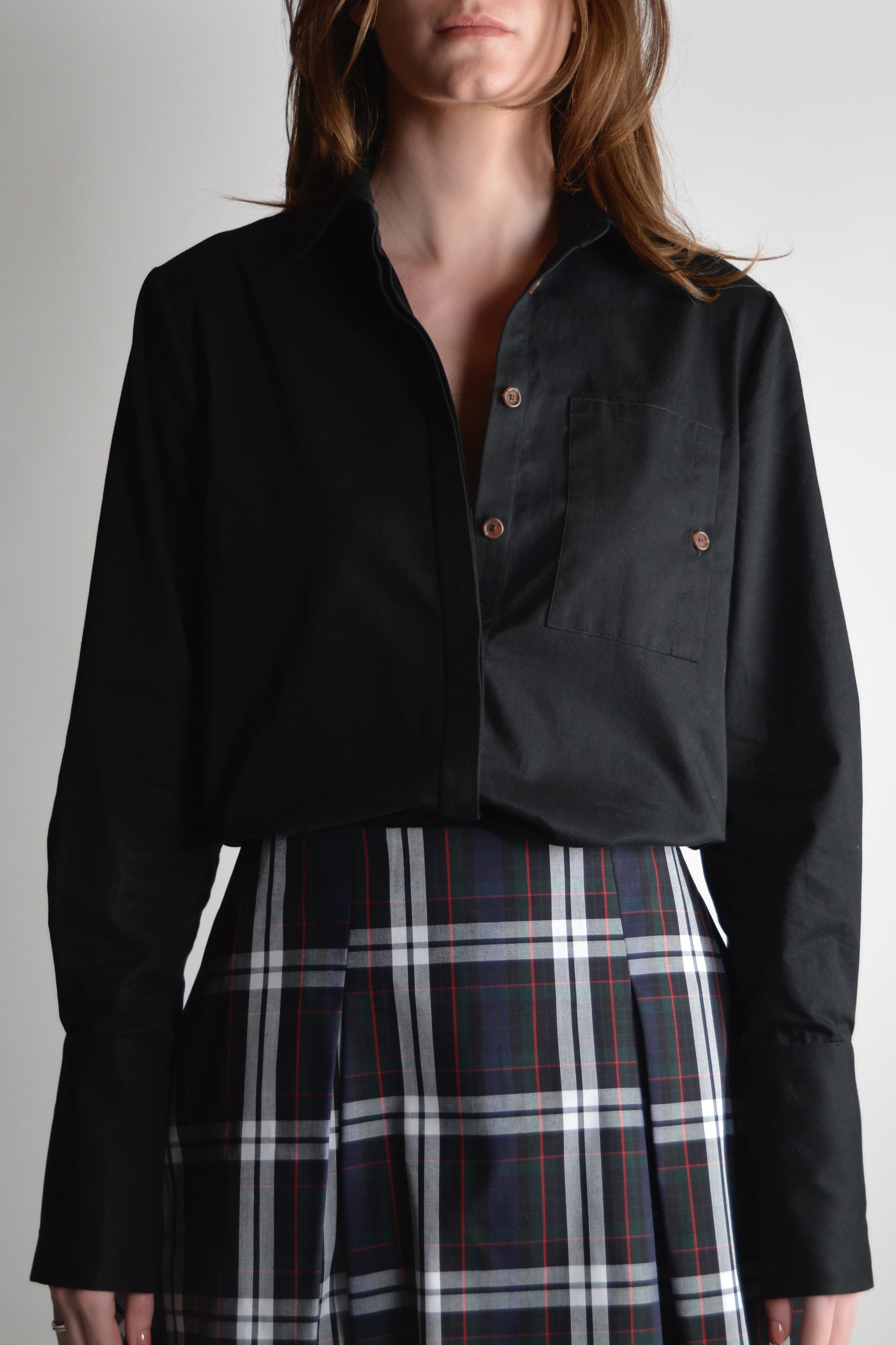 the garde women's black cotton button up