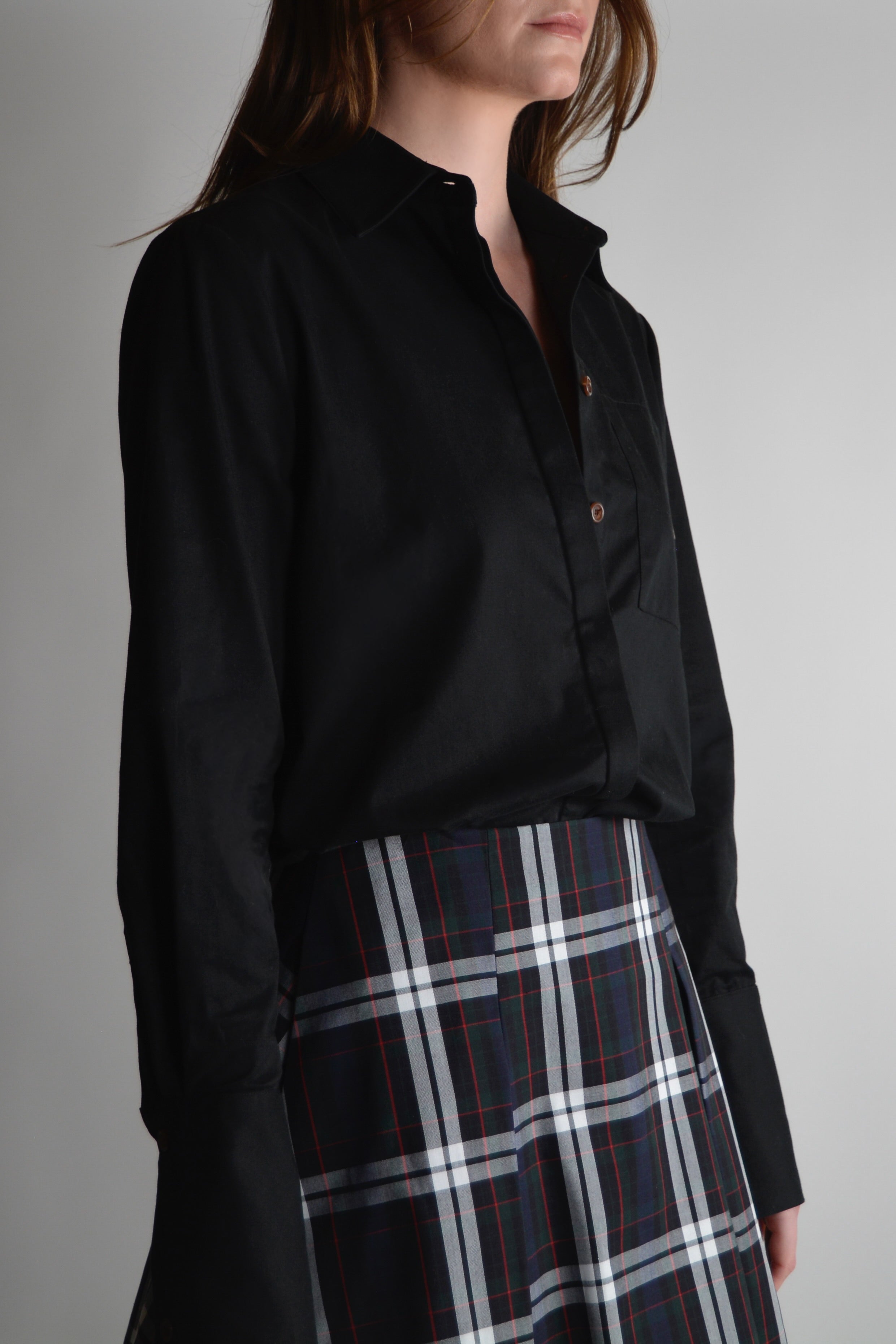 the garde women's black cotton button up