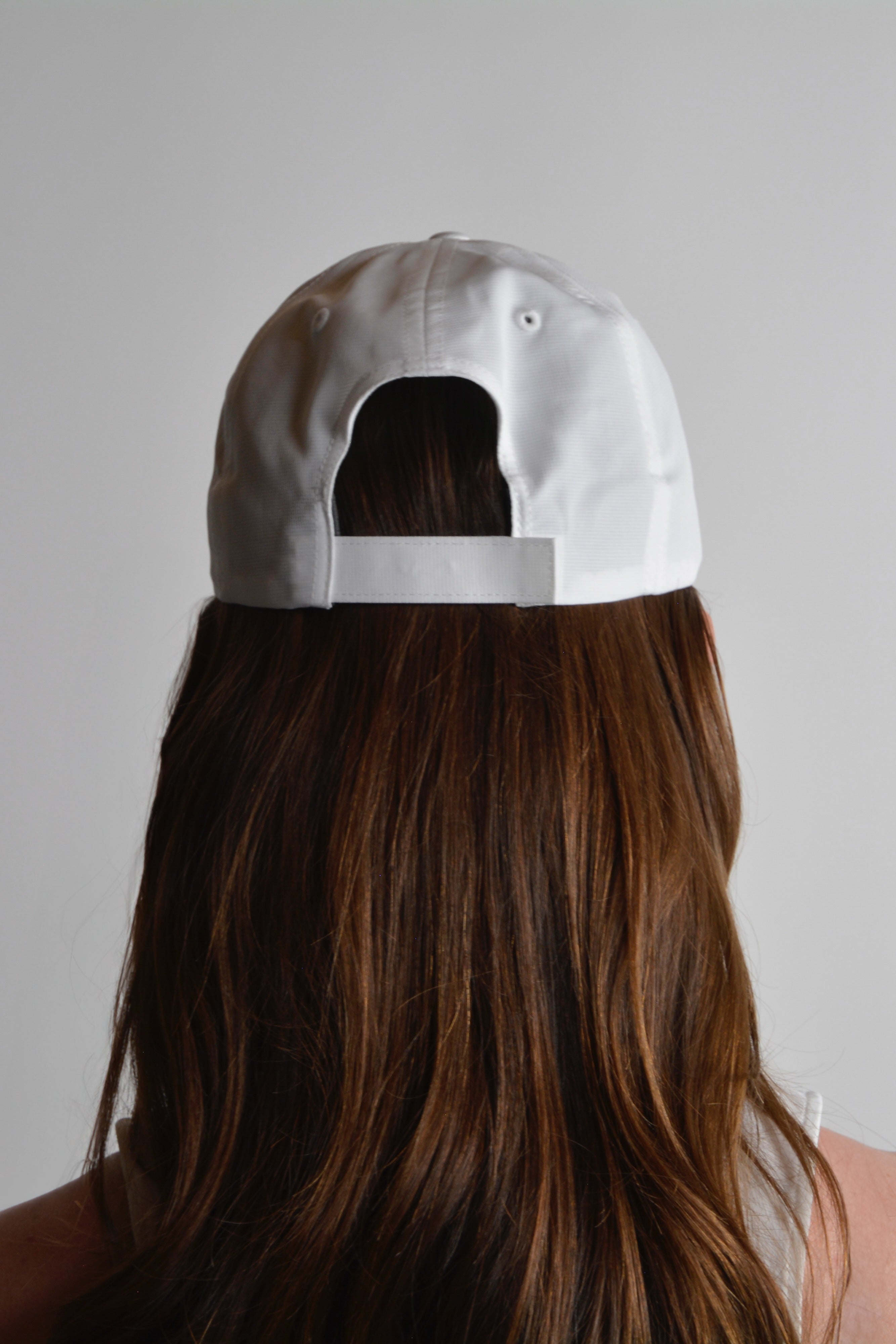 the garde white golf hat